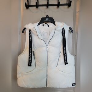 Calvin Klein Performance White Puffer Vest M New Snow Bunny Sporty!